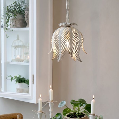 Lampa med löv