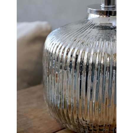 Lampa i glas med spår