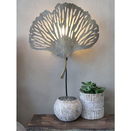 Lampa för vägg med blad
