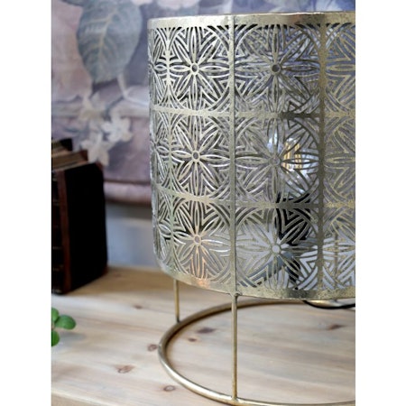 Lampa med mönster