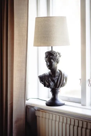 Lampfot Byst Svart Poly