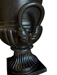 Buxus cast iron pot Black