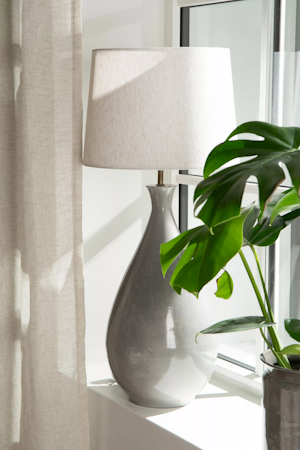 Bordslampa Liana Greige