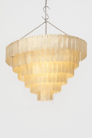 Corinne Capiz pin chandelier rounded rect 70 cm