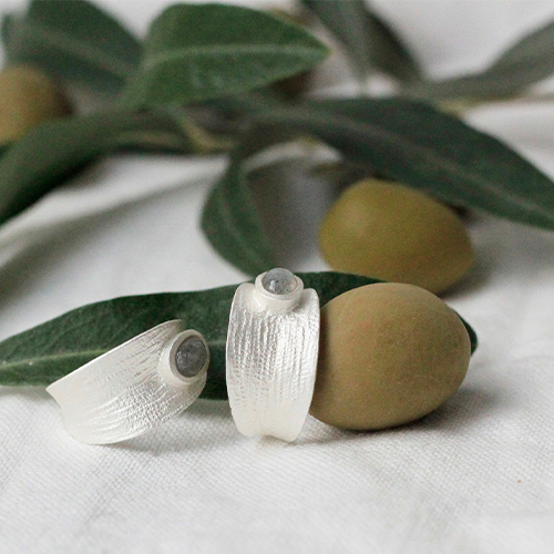 Amorgos Olive Örhängen - Silver