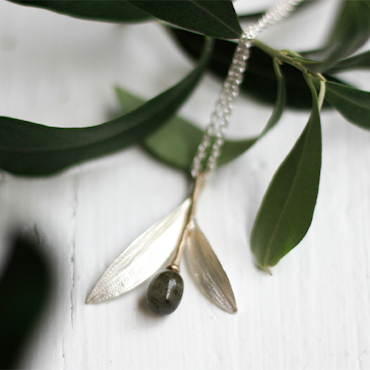 Rhodes Olive Necklace - Silver