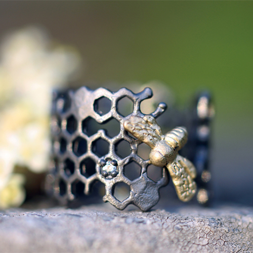 Honey Bee Ring - Bronze