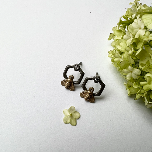 Honeybee Earrings - Bronze
