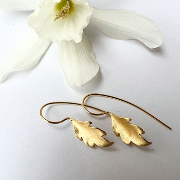 Tiny Leaf Earrings - Gold