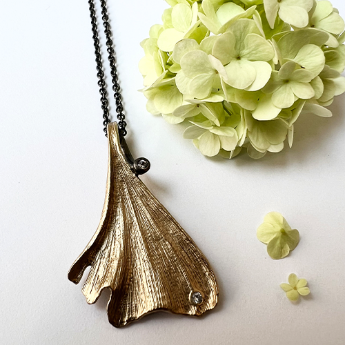 Ginza Ginkgo Leaf Halsband - Brons/Guld