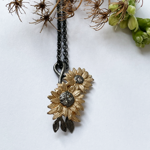 Strawberry Blonde Sunflower Necklace - Bronze