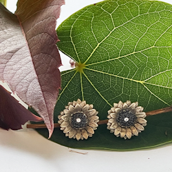 Lakeside Sunflower Earrings - Bronze