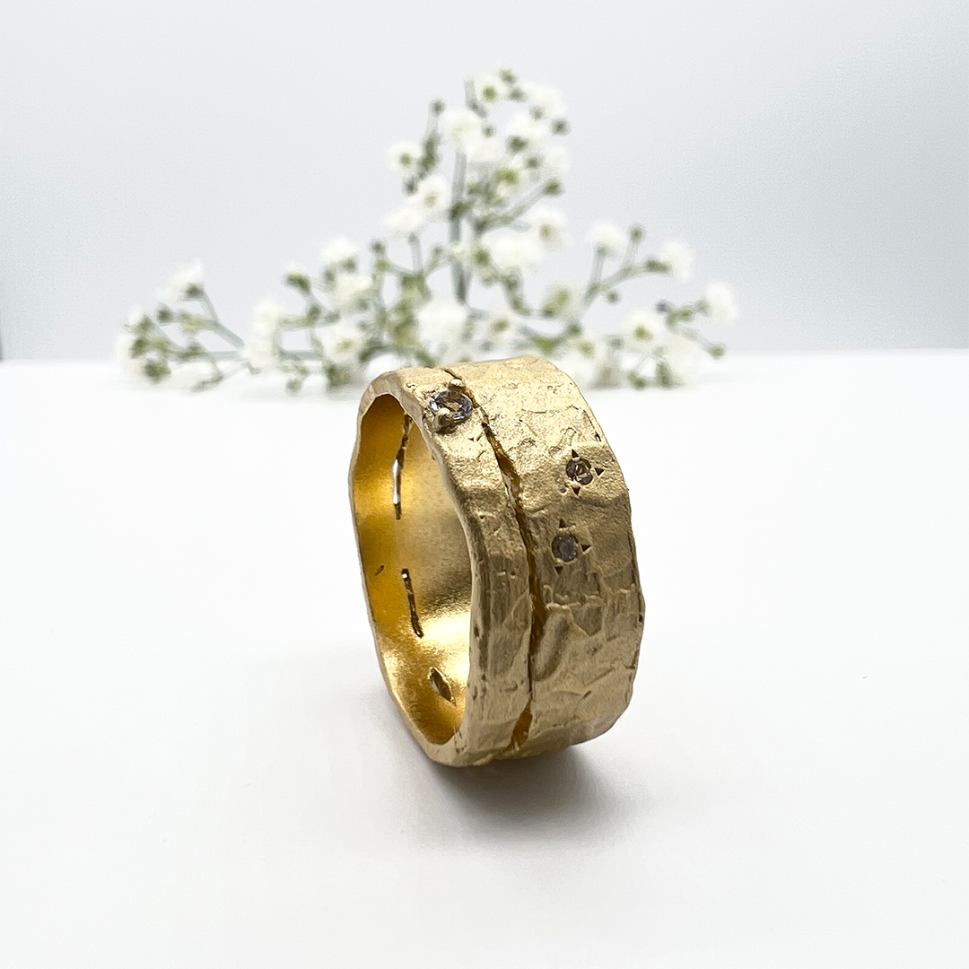 Misty Forest Horizon Ring – 14 Karat Gold