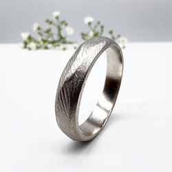 Misty Forest "Louie" Herrering - 18K hvidguld med Rhodium