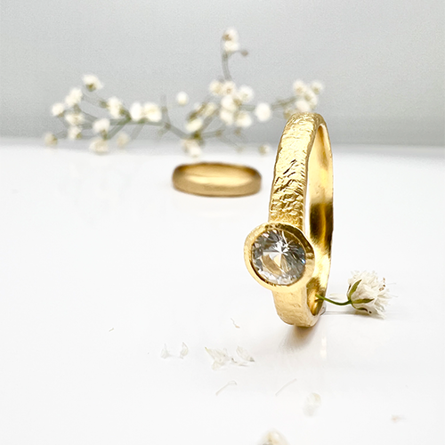 Misty Forest "Teardrop" Ring - 18K Gulguld