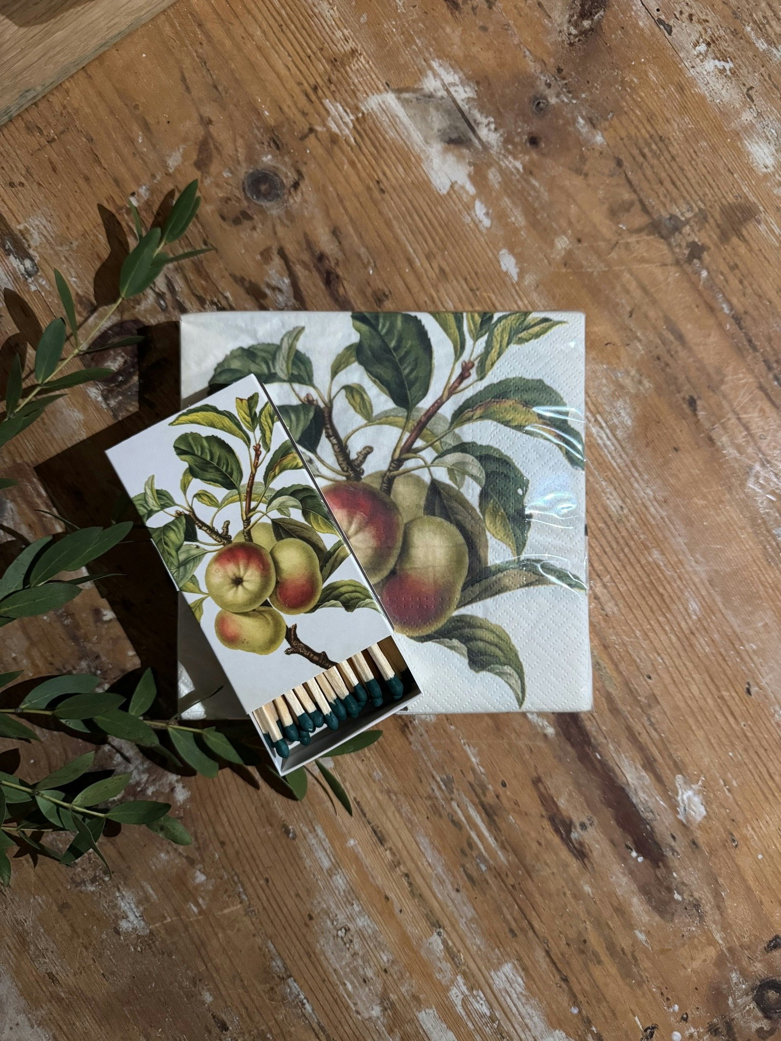 Tändstickor med äpple