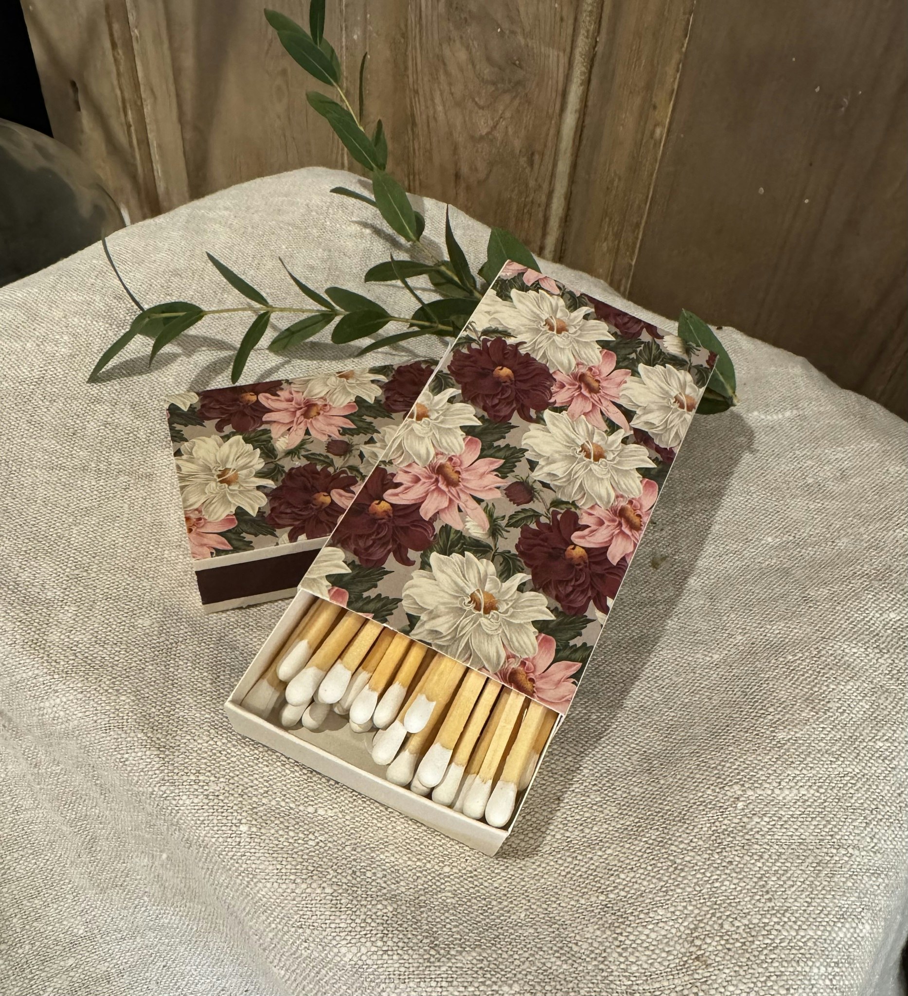 Tändstickor sommar dahlior