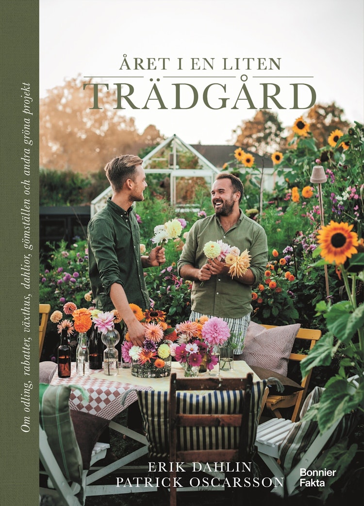 Året i en liten trädgård - finns i Rutströms bokhandel