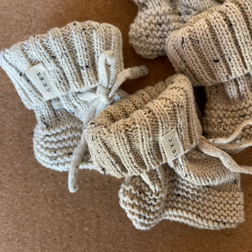 KNIT BABY BOOTIES