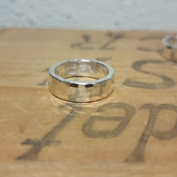 Hamrad ring