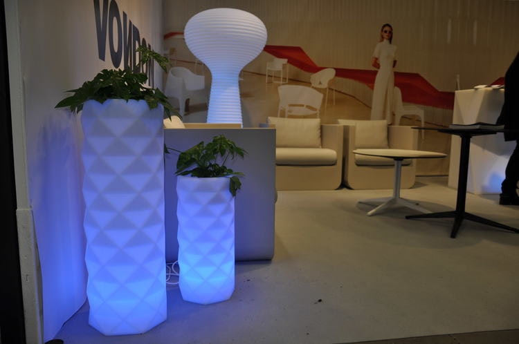 Vondom Marquis RGB LED Flower Pot - JM Ferrero