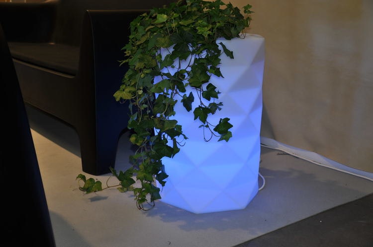 Vondom Marquis RGB LED Flower Pot - JM Ferrero