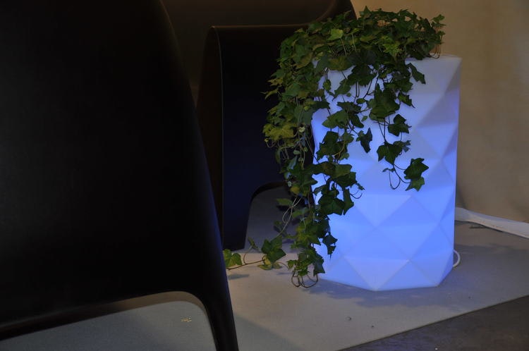 Vondom Marquis RGB LED Flower Pot - JM Ferrero