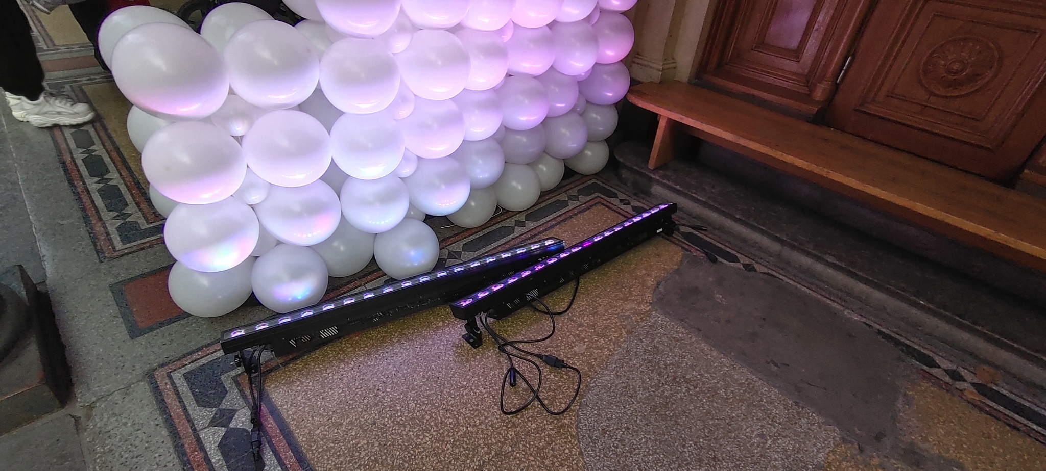 Hyr Mega Tri Bar 18 x LEDs 3W Wallwasher - 1 meter