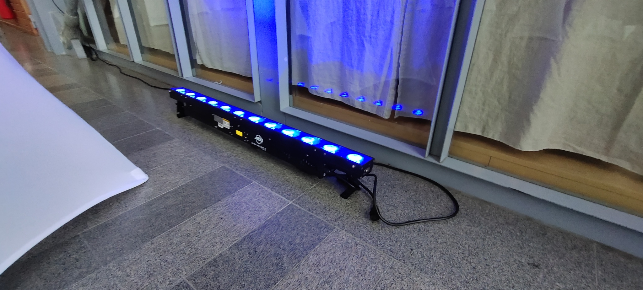 Hyr Mega Tri Bar 18 x LEDs 3W - 1 meter