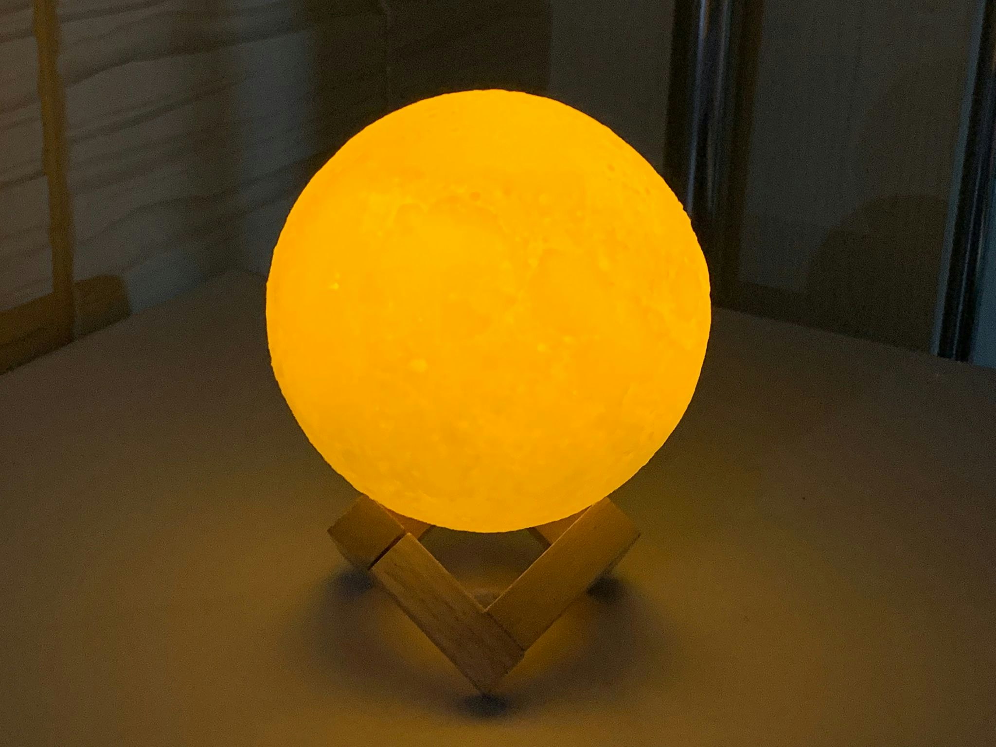 Hyr bordslampa, MoonBall - Uppladdningsbar