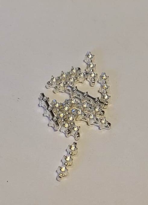 Mellandel för 4 trådar med infattning för rhinestones, silver 5 stk