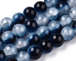 Tvåfärgade glaspärlor 8mm medium mörkblåvit på sträng