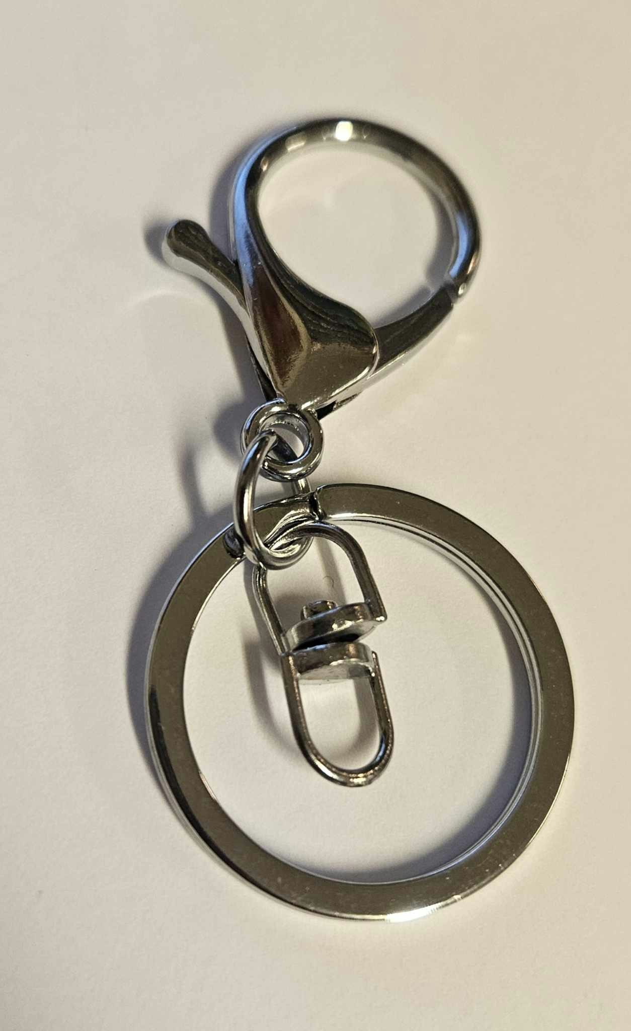 Nyckelring med ring och hänge