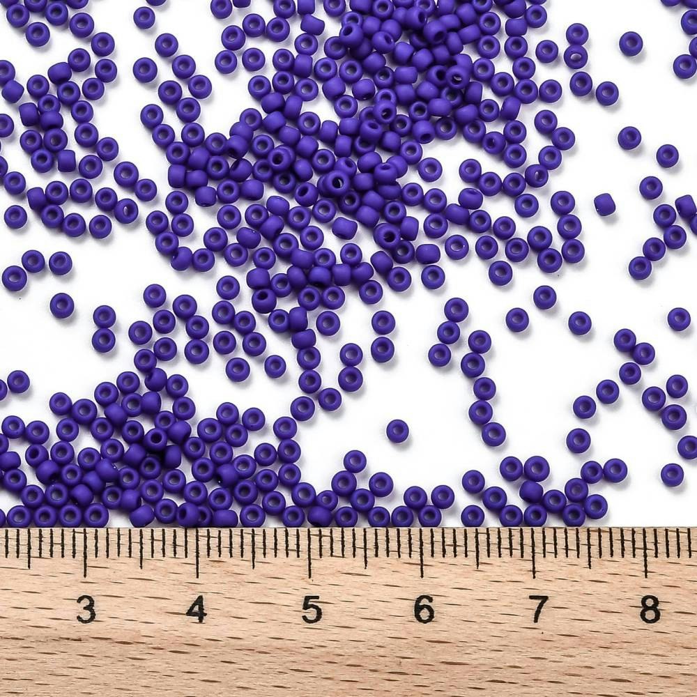 1967 Seed bead 11/0 Toho frost navy blue (48F) 10 gram
