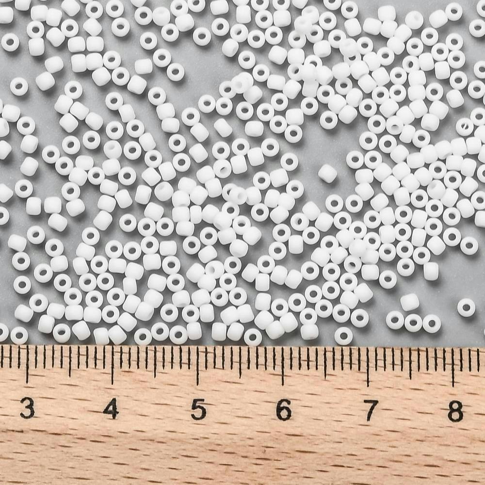 Seed bead 11/0 Toho Opaque frost white (41F) 10 gram