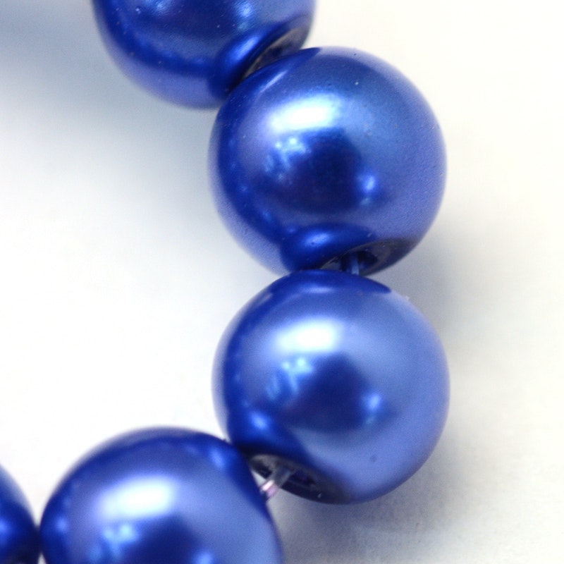 288  3~4mm baking painted glaspärlor på sträng ROYAL blue
