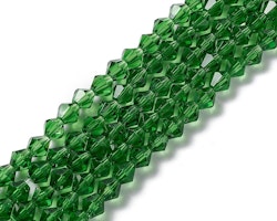 Glaspärlor bicones 6mm på sträng grön