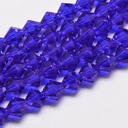 3095 Glaspärlor bicones 6mm på sträng transparent dark blue