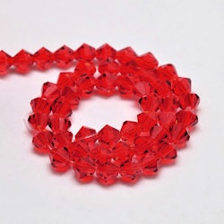 3096 Glaspärlor bicones 6mm på sträng transparent red