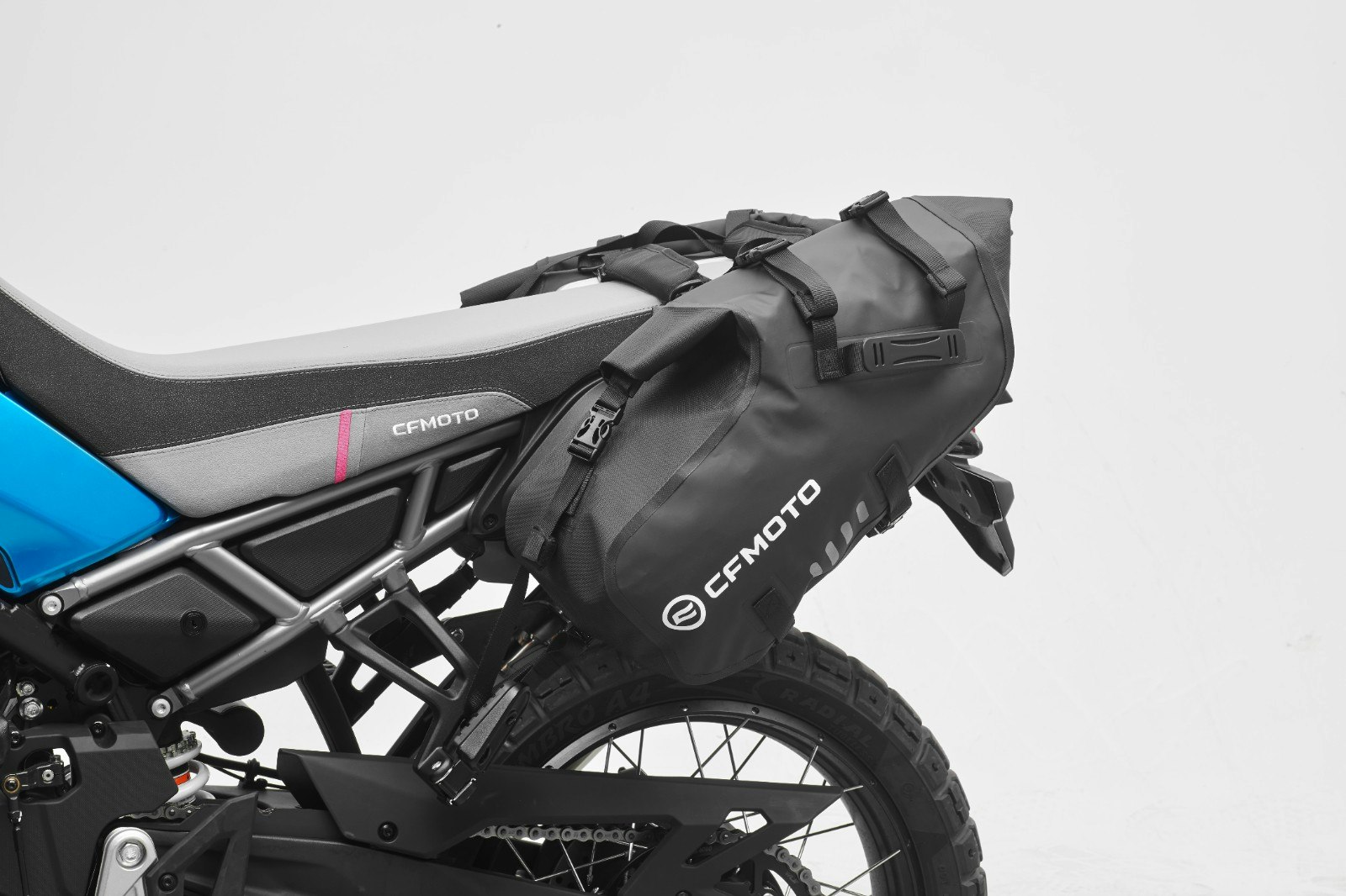 Vattentäta sidoväskor - CFMOTO 450MT