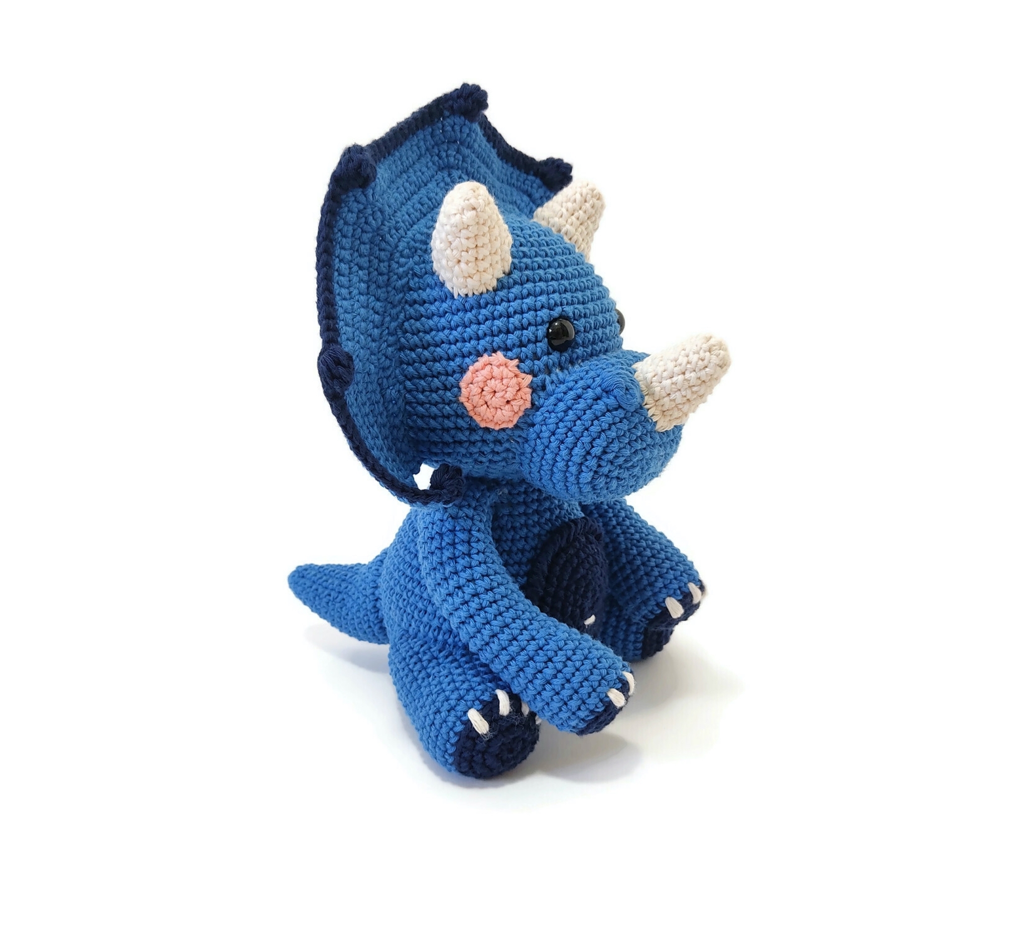 Amigurumi kit Blå Triceratops • Dinosaurie • Virkset gosedjur • DIY-kit • Crochetbykim