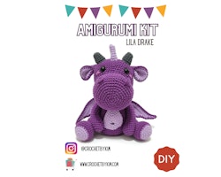 Amigurumi kit Lila drake • Dragon Magi • Virkset gosedjur • DIY-kit • Crochetbykim