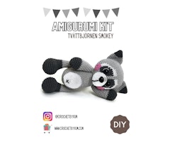 Amigurumi kit Smokey Tvättbjörn • Raccoon • Virkset gosedjur • DIY-kit • Crochetbykim