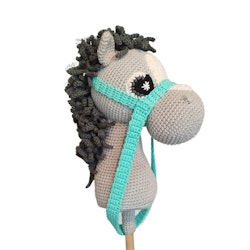 VIRKMÖNSTER Käpphäst Hazel • Hobby horse • amigurumi virkbeskrivning • crochetbykim • PDF