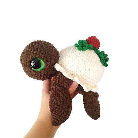 VIRKMÖNSTER Turtellini Julsköldpadda • 6 i 1 • amigurumi virkbeskrivning • crochetbykim • PDF