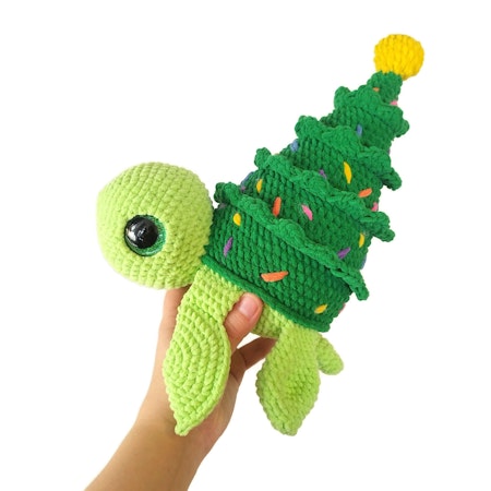 Amigurumi kit Julgran Sköldpadda Turtellini • Virkset gosedjur • DIY-kit • Crochetbykim