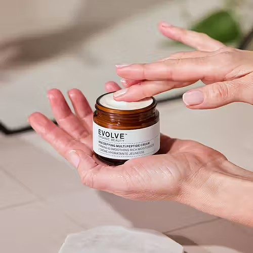 Evolve Age Defying Multi Peptide Cream – Økologisk fuktighetskrem med anti-age effekt for moden og tørr hud.