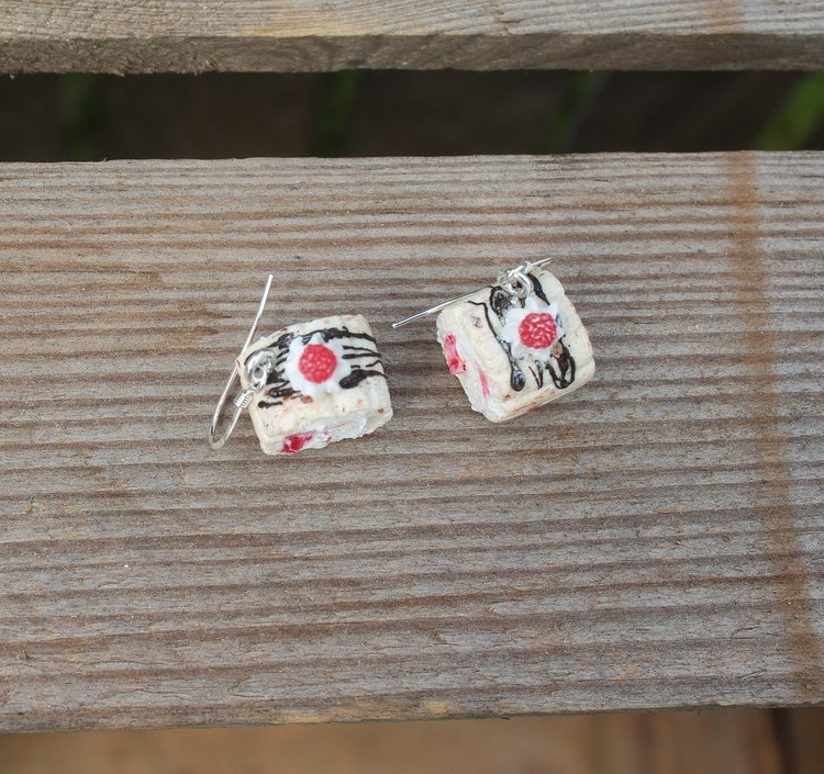 Earrings, Budapest pastries with raspberries