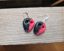 Earrings, raspberry / licorice skull