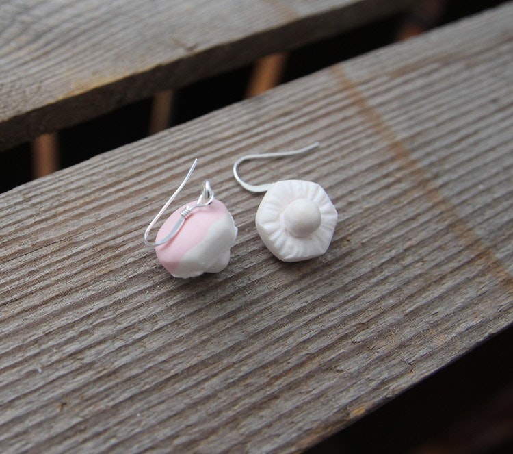 Earrings, foam mushrooms